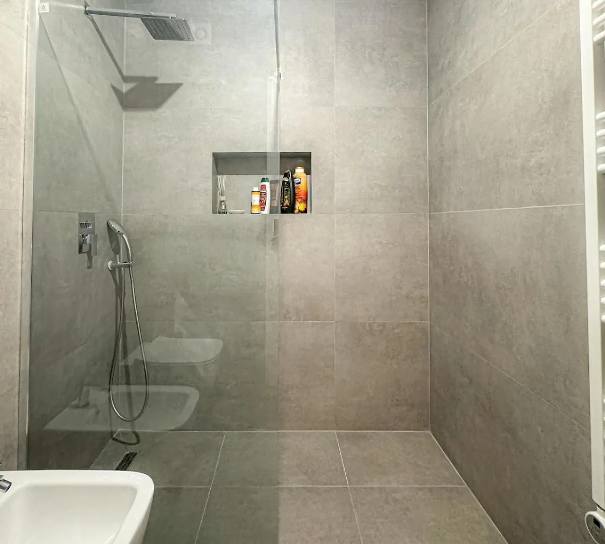 Апартаменты Urban Retreat Тирана