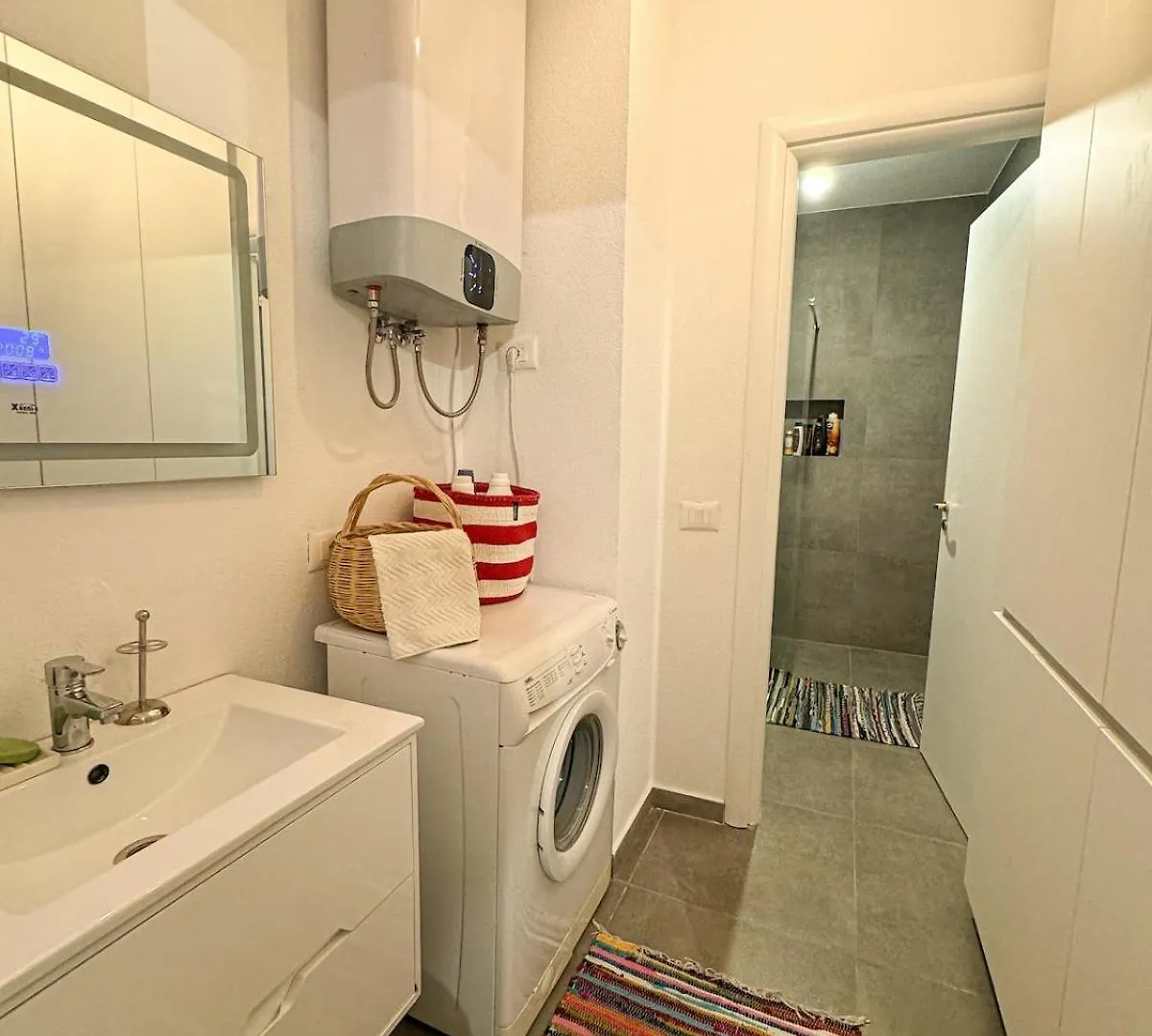 Апартаменты Urban Retreat Тирана