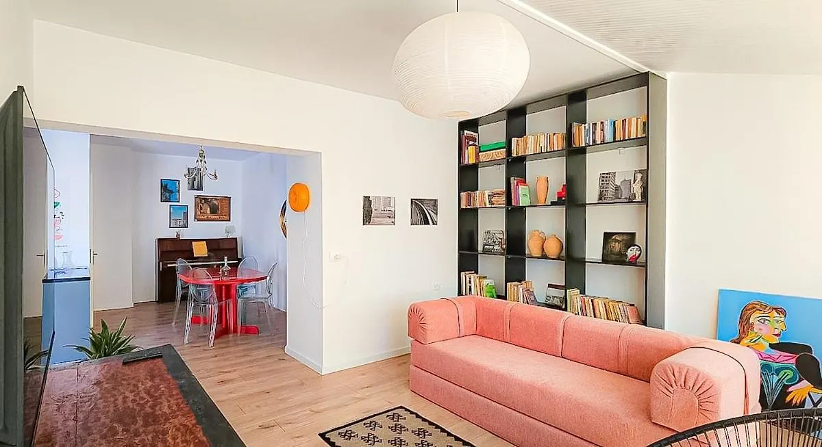 Urban Retreat Daire Tiran 0*,